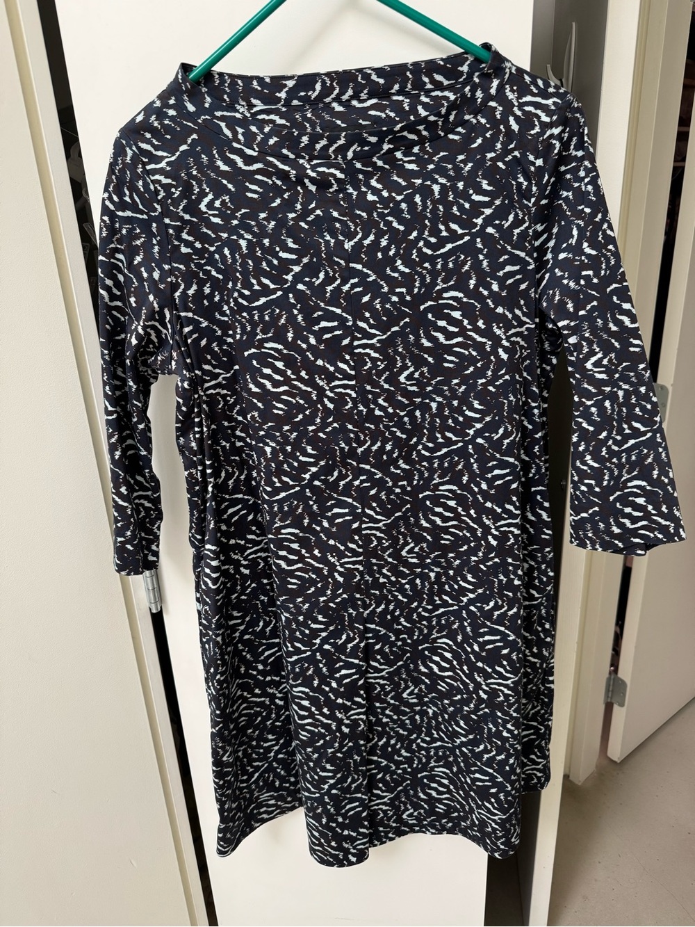US10 - COS scoop neck dress with 3/4 sleeves